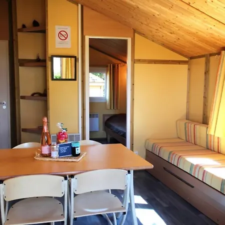 Familial Avec Terrasse à - Fr-1-489-405 Casa vacanze Treignat