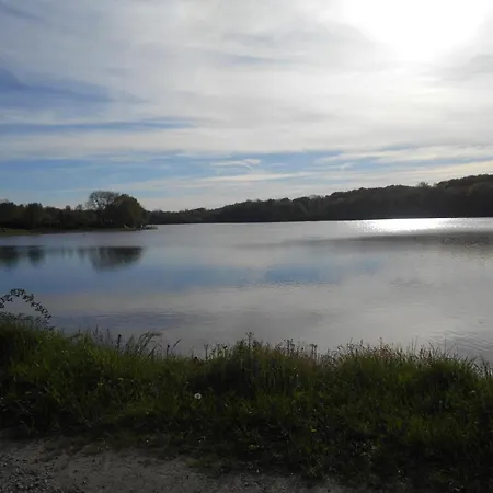 Landhuis Familial Dans Avec Etang De Peche - Fr-1-489-405 Treignat
